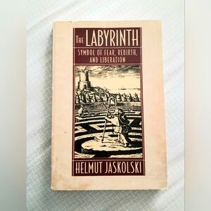 Labyrinth by Helmut Jaskolski